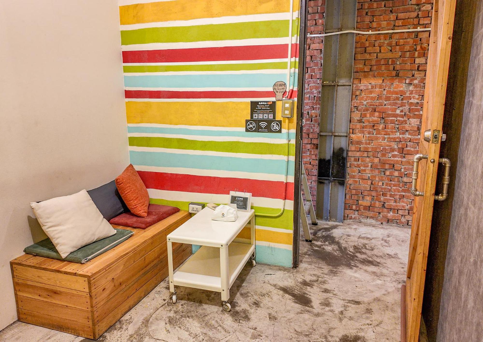 62巷背包客棧 Lane62 Hostel Longjing Exterior photo